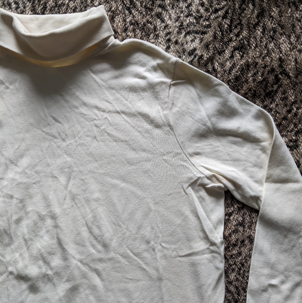 Cream turtleneck - Picture 4 of 6